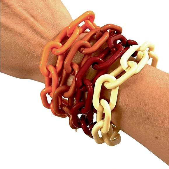 Weightless Acrylic Links Bracelet - Picture 2 of 4